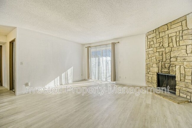 Building Photo - 370 Zang St Unit Apt 7-104