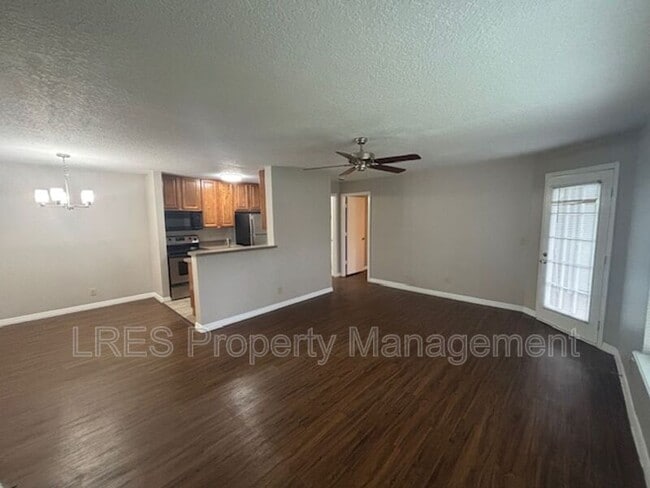 Building Photo - 5992 Westgate Dr Rental