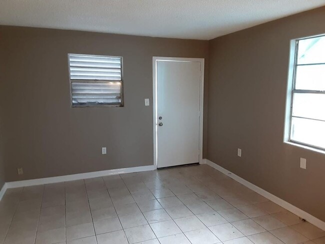 Photo - 3718 Avenue M 1/2