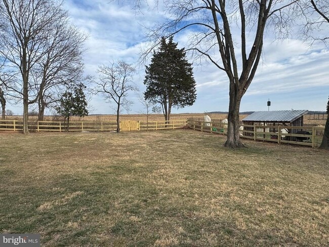 Photo - 8787 Hickory Hill