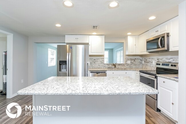 Photo - 6232 Murdock Ave