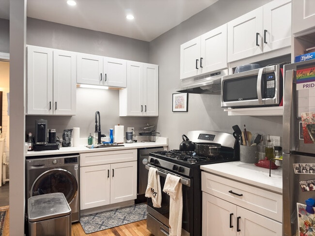 Photo - 441 W Melrose St Unit A2