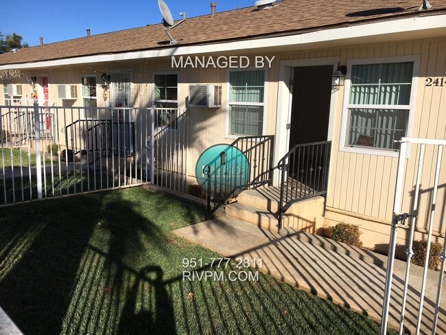 Photo - 24140 Atwood Ave Unidad 24140