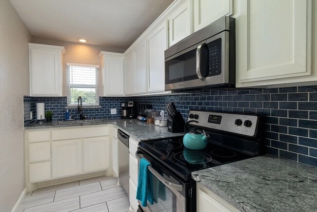 Photo - 2215 Park Hill Dr