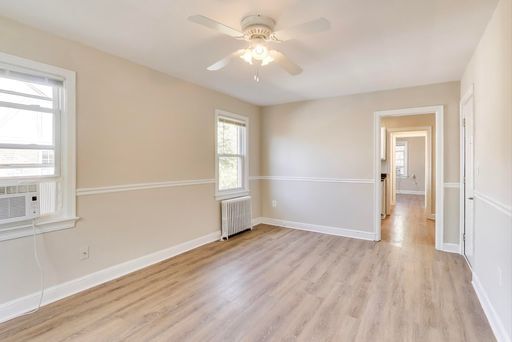 Photo - 8507 Flower Ave - Unit 4 Takoma Park, MD 20912 - 2 YEAR LEASE SPECIAL - PETS OK! - Large 1 Bed w... Unidad 8507 - 4