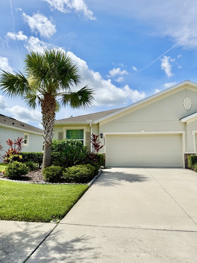 Building Photo - 32982 Windelstraw Dr Rental