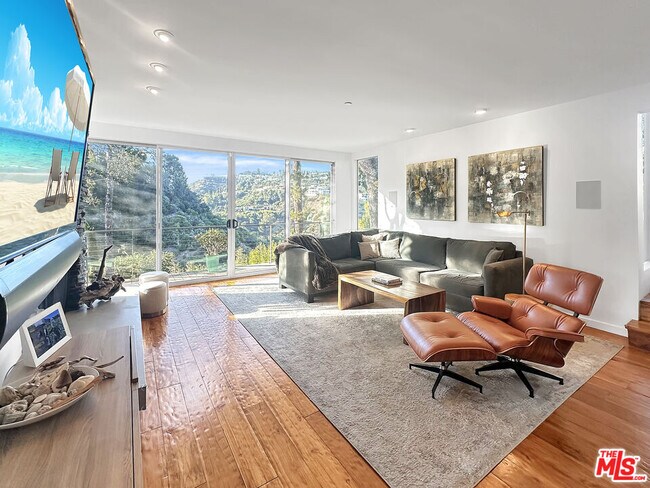 Photo - 8265 Mannix Dr