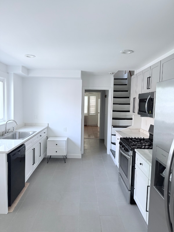 Photo - 6 Parkman St