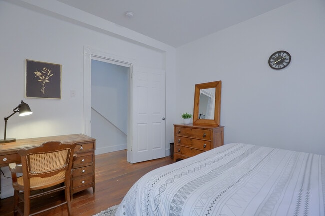 Photo - 22 N Broad St