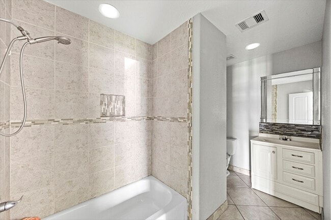 Building Photo - 1209 Dogwood Dr