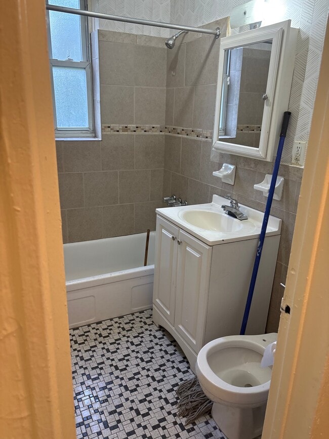 3940 Bronx Blvd Unit 3G