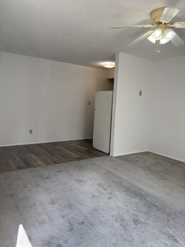 Photo - 1014 Danwood Ln Unit Pinetree