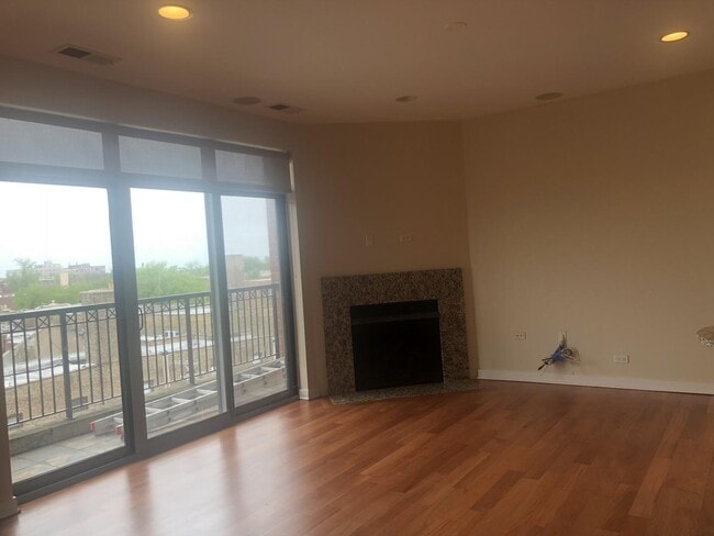 6957 N Greenview Ave Unit 6A