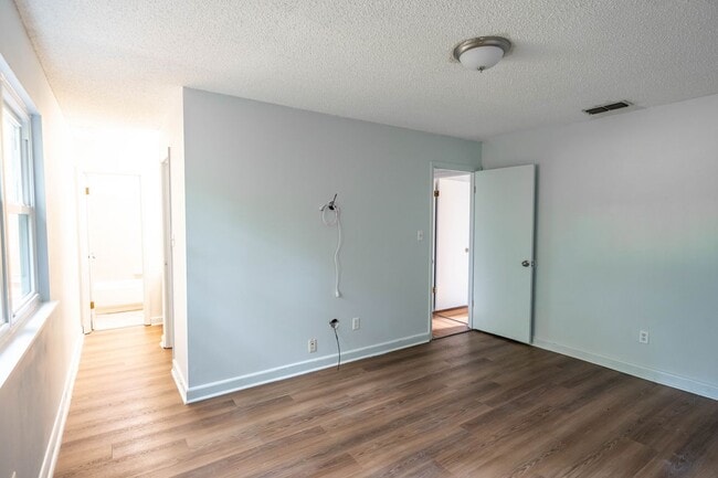 Photo - 5778 Split Oak Ln