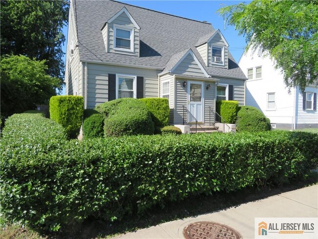 Photo - 52 Avenel St