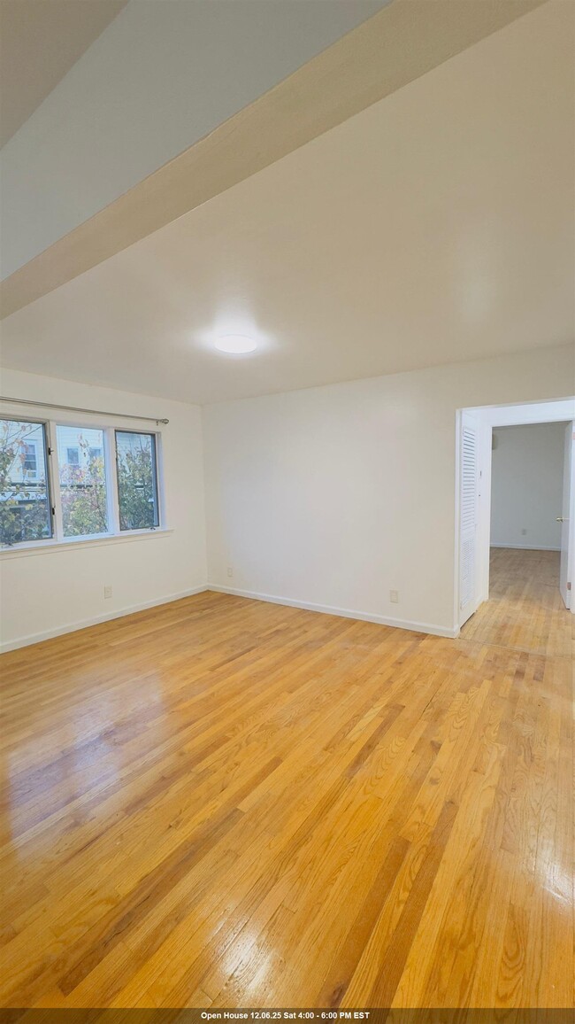 Building Photo - 1516 John F. Kennedy Blvd Unit 2nd Floor