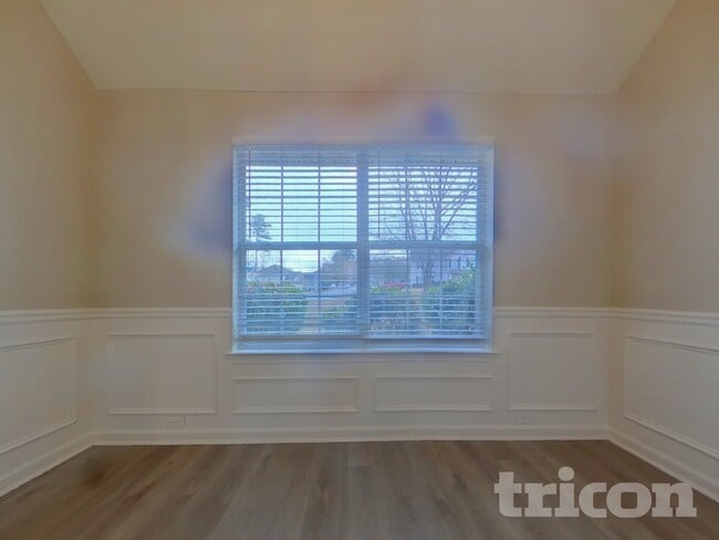 Photo - 6972 Foxmoor Way