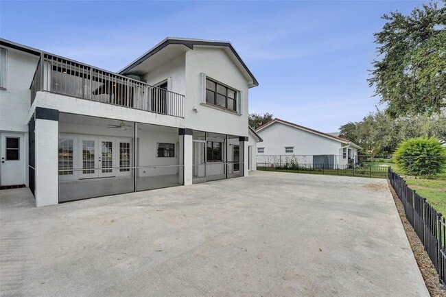 Photo - 10225 SW 20th St