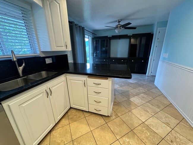 Photo - Beautiful home for rent in Murray!