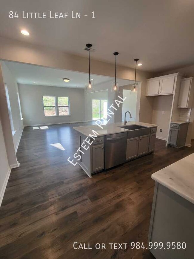 Photo - 84 Little Leaf Ln