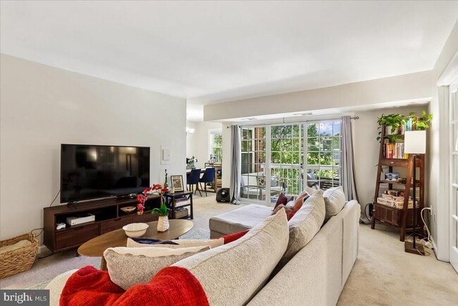 Photo - 1923 Wilson Ln Unit 103
