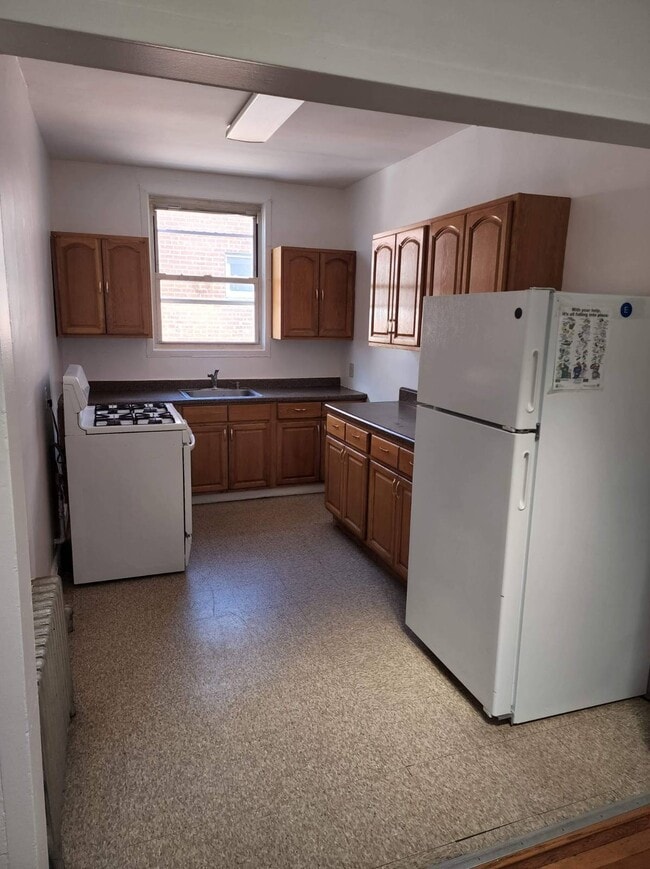 Photo - 36-40-40 Crescent St