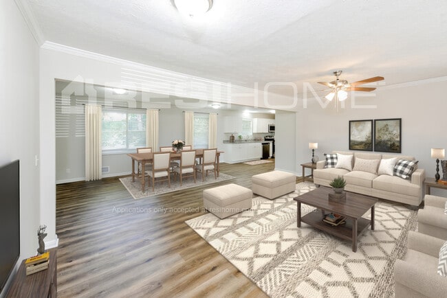 Photo - 811 Sage Ln NW