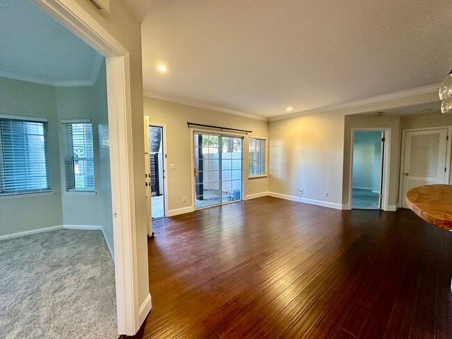 Photo - Great 2 Bedroom Townhome- Move in Ready! Washer/Dryer Garage