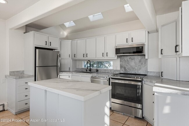 Photo - 182 Bennett Pl