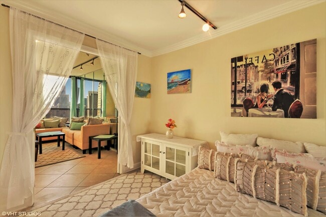 Photo - 1030 N State St Unit 43 J