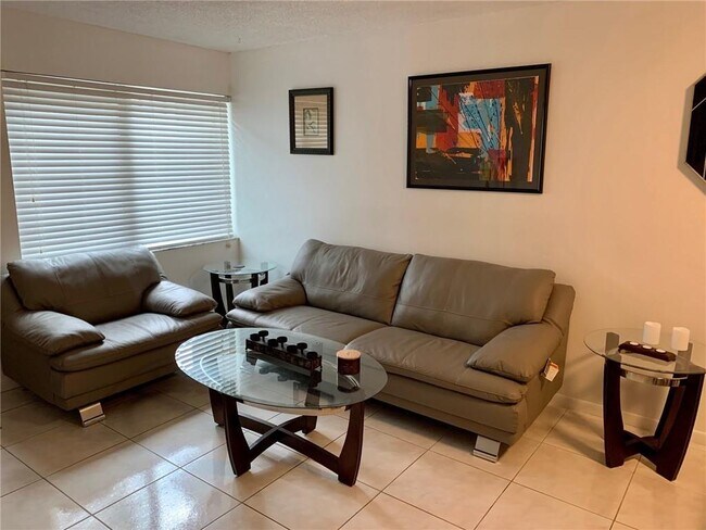 Photo - 9845 Riverside Dr