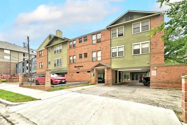 Building Photo - 2706 Salado St Unit 305