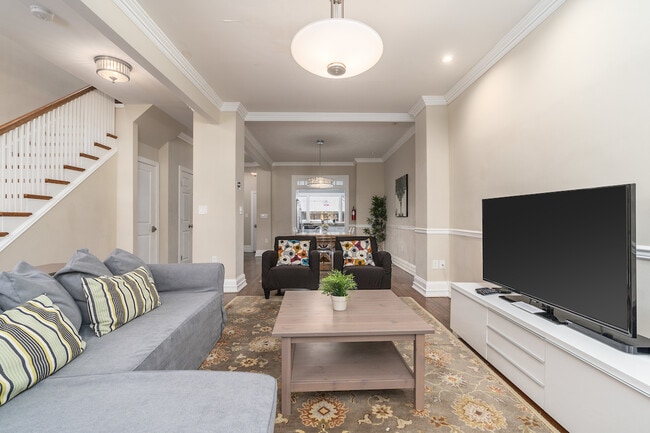 Photo - 2650 Woodley Pl NW