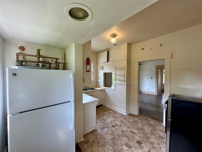 Photo - 310 Pine St