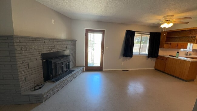 Photo - 3 Bedroom 2 Bath Country Home