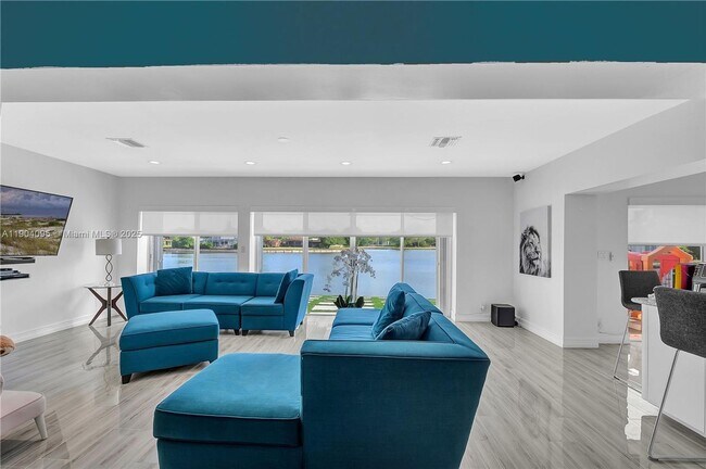 Photo - 5602 White Cedar Ln