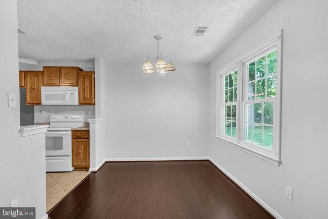 Photo - 2124 Duchy Ct