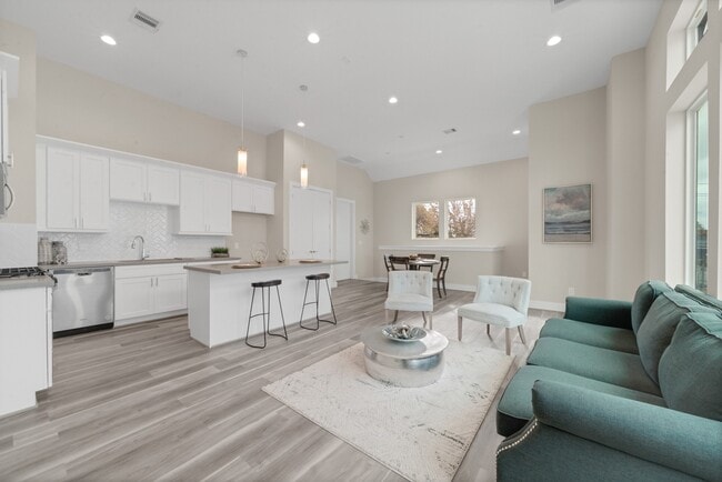 Photo - 2502 W Tidwell Rd