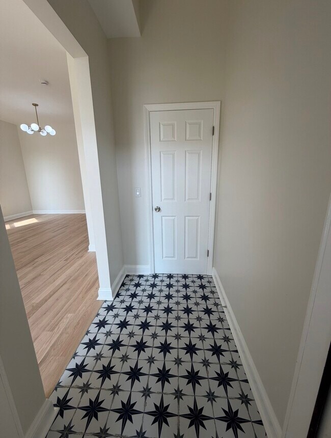 Photo - 2638 W Adams St Unit 1