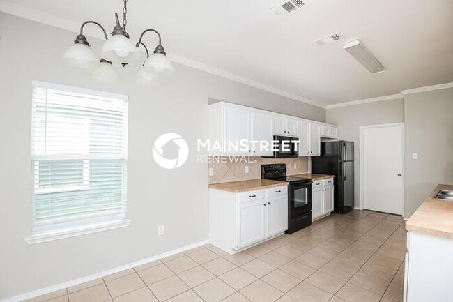 Photo - 4 Bedroom Pet-Friendly Home in Burleson, T...