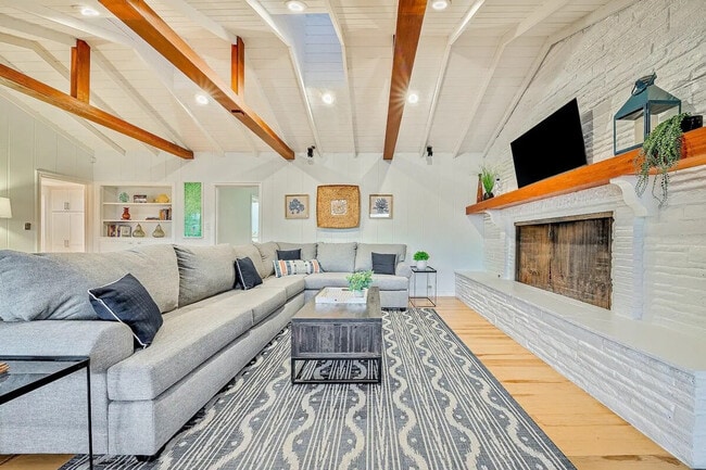 Photo - 1185 Tamarack Ave Unidad ID1255613P