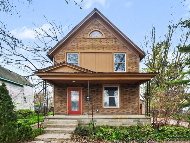 Building Photo - 120 Depot St