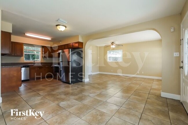 Photo - 2107 W Herman St