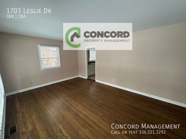 Photo - 1703 Leslie Rd