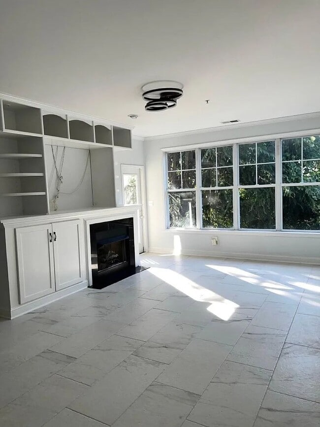 Photo - 2 Bed/ 2 Bath Condo located in one of Charlotte's most desired neighborhoods Unit 206