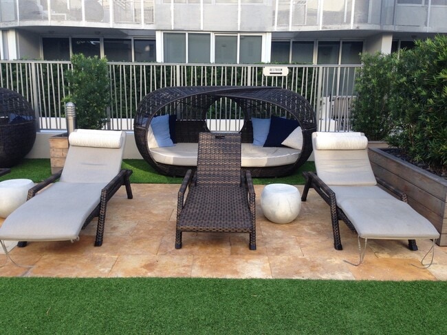 Lujosa zona de piscina - 435 21st St Unidad 101