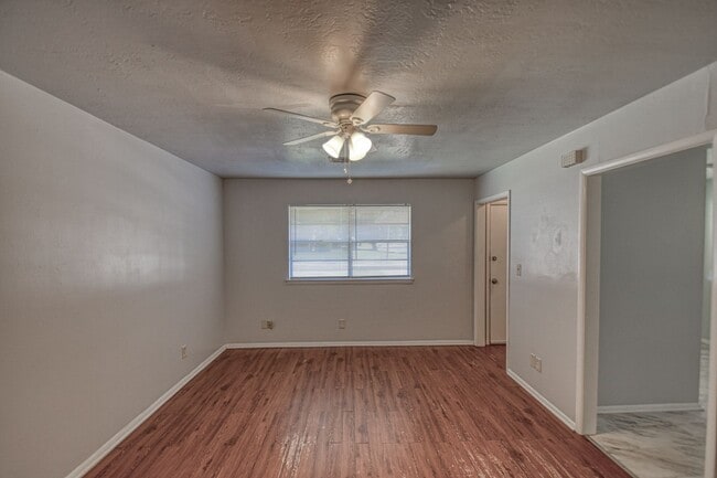 Photo - Spacious Two Bedroom Duplex near OU!