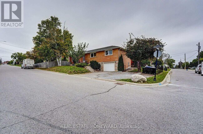 Photo - 77 Toronto St