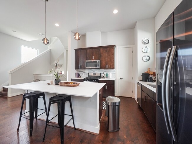 Photo - 5820 Petty St