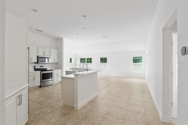 Photo - 10397 Silver Maple Ave